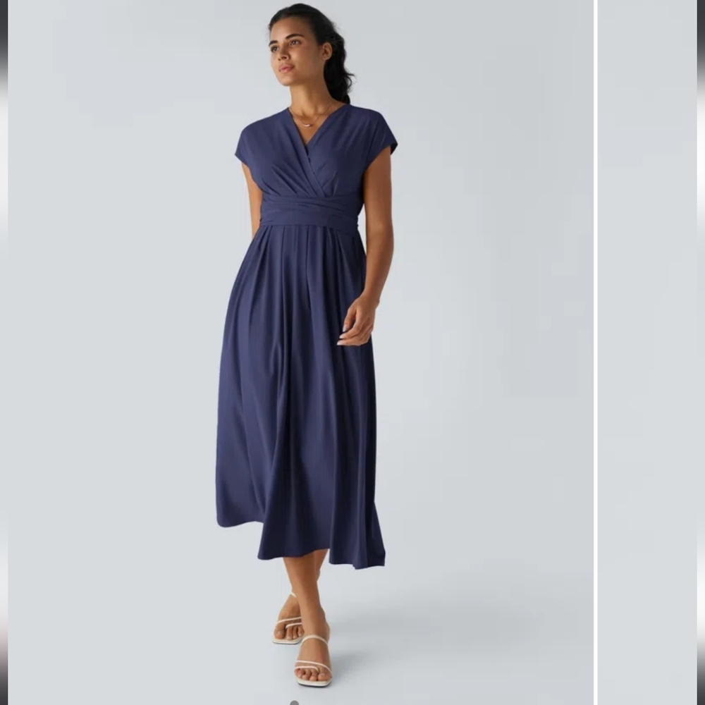 NWT Halara Breezeful Patriot Blue Dress With Pockets